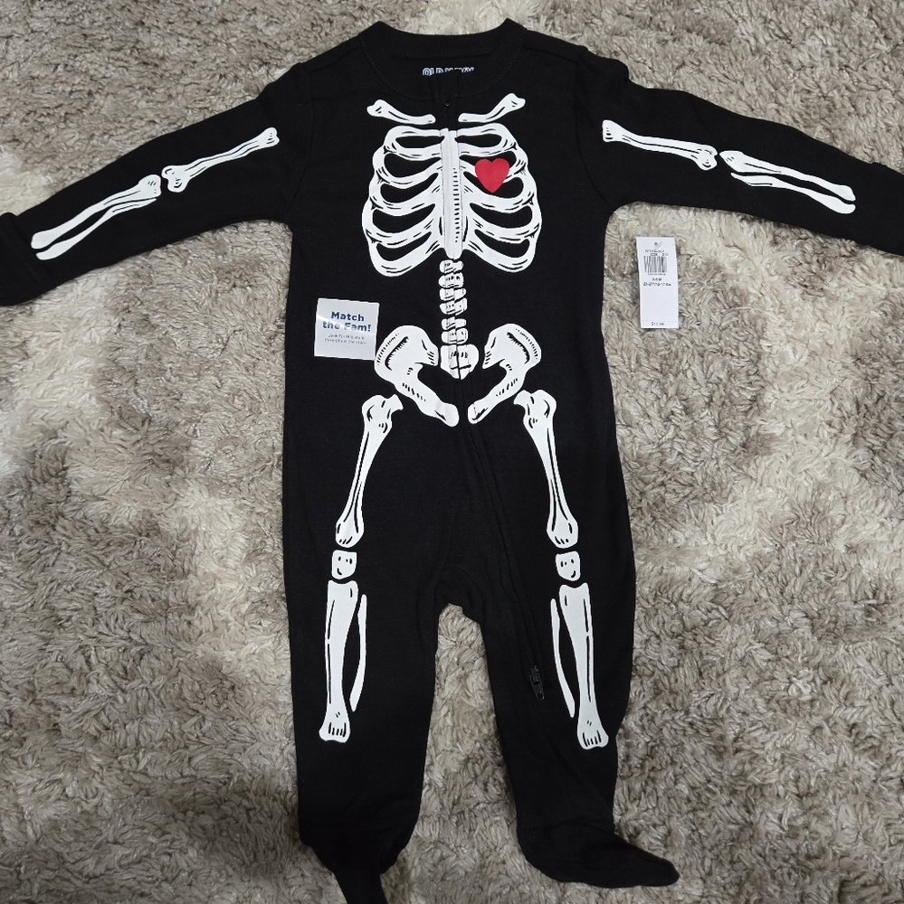 *NEW Old Navy skeleton one piece 3-6 mos